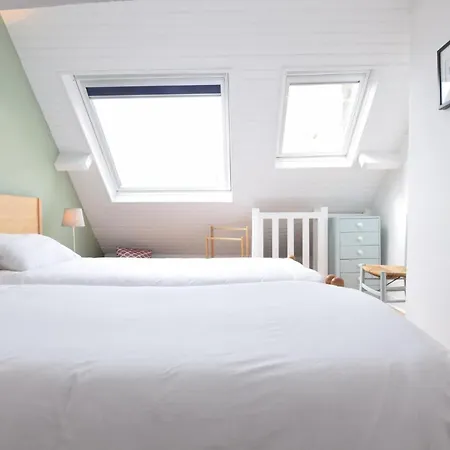 Stunning In Holiday home Saint-Vaast-la-Hougue