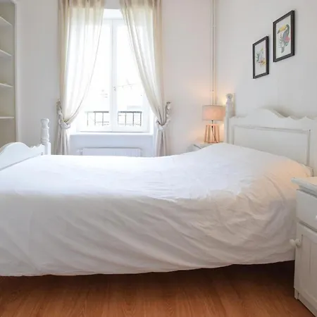 6 Bedroom Lovely Home In Saint-Vaast-La-Hougue *