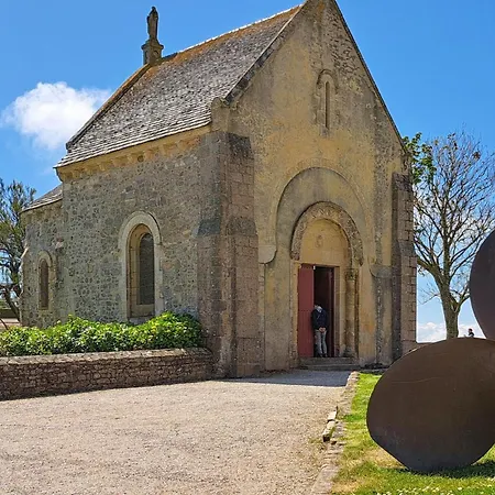 別荘 6 Bedroom Lovely Home In Saint-Vaast-La-Hougue *