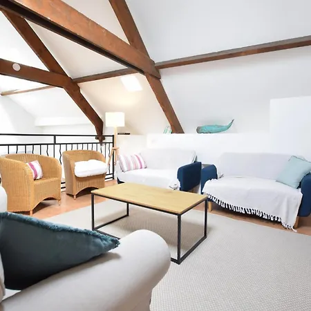 6 Bedroom Lovely Home In Saint-Vaast-La-Hougue